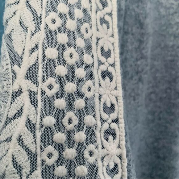 Flora Nikrooz Gray Fleece Pullover Sweatshirt Size Medium - Picture 8 of 10